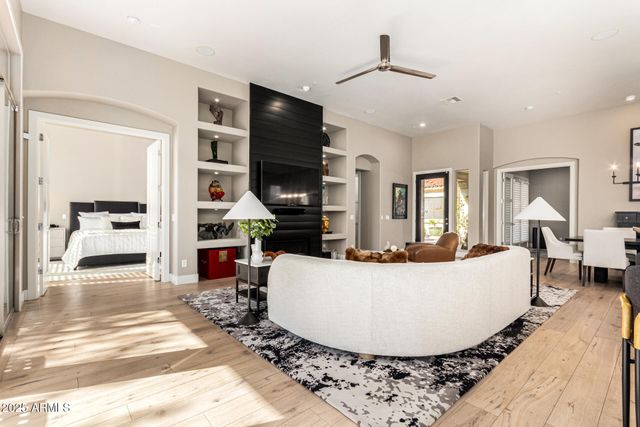 7407 E CAMINO RAYO DE LUZ -- E, Scottsdale, AZ 85266