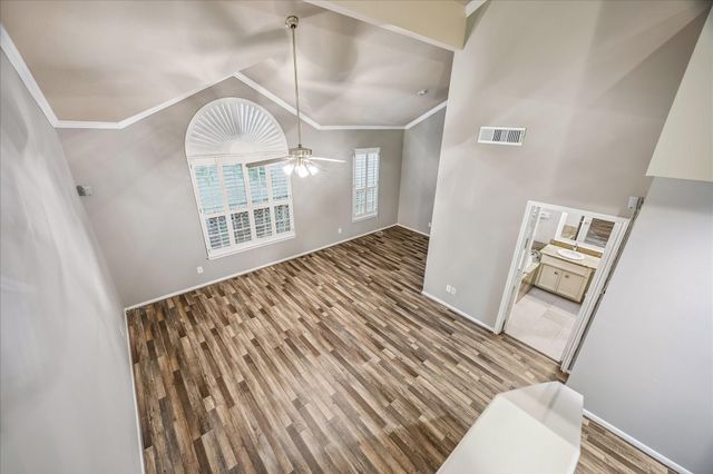 4443 Castle Court Place, Houston, TX 77006