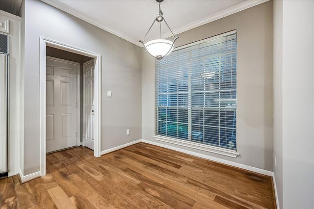 4443 Castle Court Place, Houston, TX 77006
