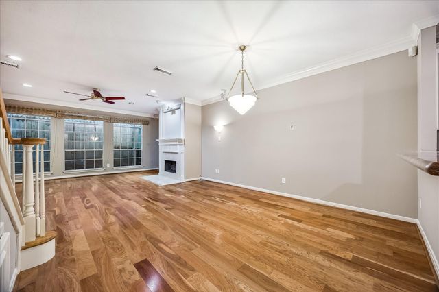 4443 Castle Court Place, Houston, TX 77006