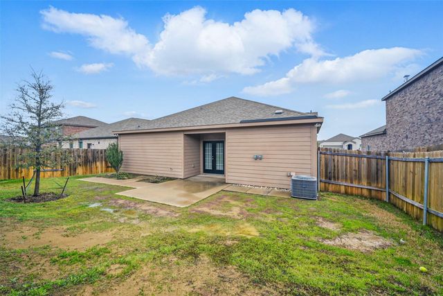 202 Lake Ridge, Princeton, TX 75407