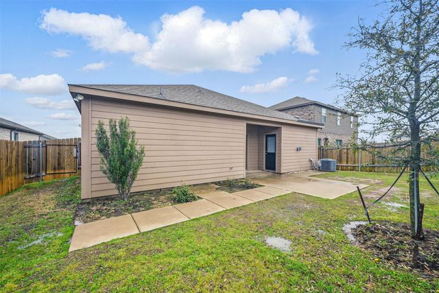 202 Lake Ridge, Princeton, TX 75407