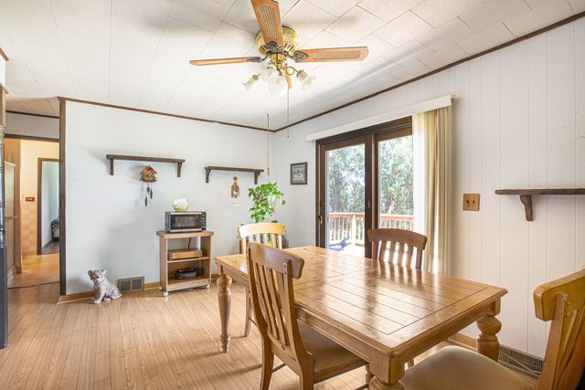 26456 W Laurel Avenue, Wauconda, IL 60084