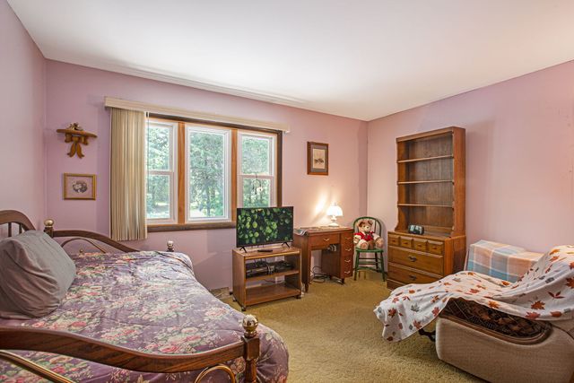 26456 W Laurel Avenue, Wauconda, IL 60084