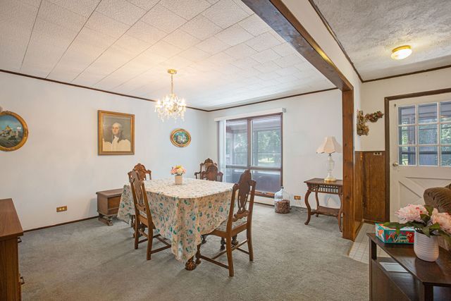 26456 W Laurel Avenue, Wauconda, IL 60084