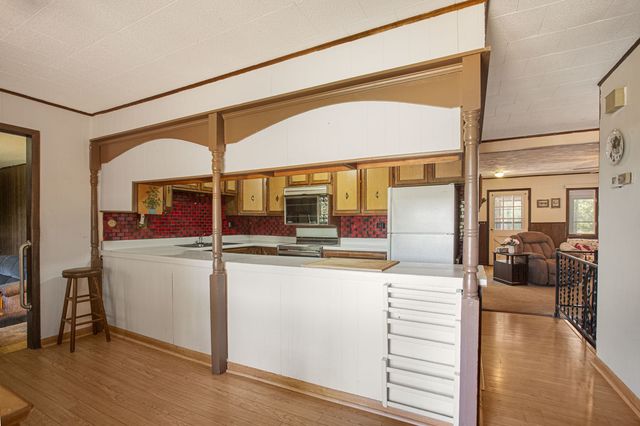 26456 W Laurel Avenue, Wauconda, IL 60084