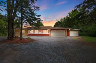 26456 W Laurel Avenue, Wauconda, IL 60084