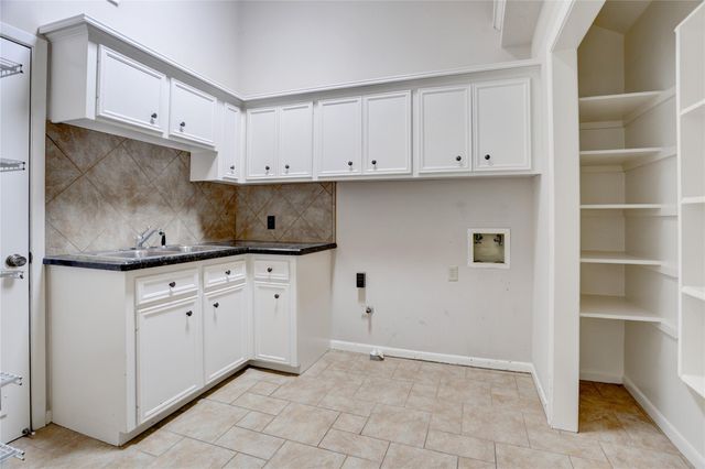 3027 Bayou Drive, La Porte, TX 77571