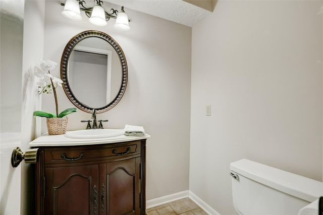 3027 Bayou Drive, La Porte, TX 77571