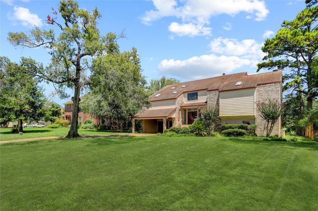 3027 Bayou Drive, La Porte, TX 77571