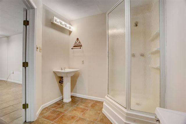 3027 Bayou Drive, La Porte, TX 77571