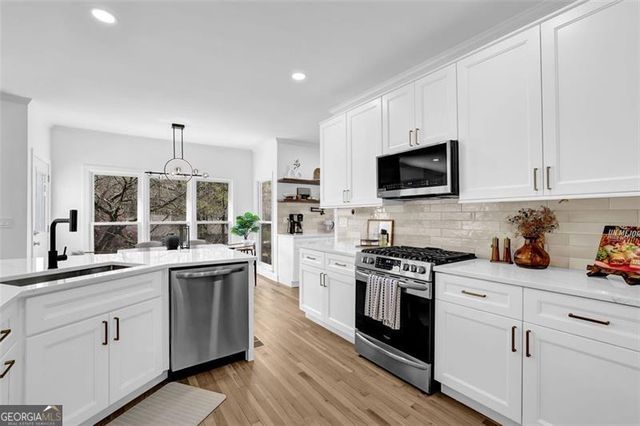 2433 IDLEWOOD Way, Snellville, GA 30078