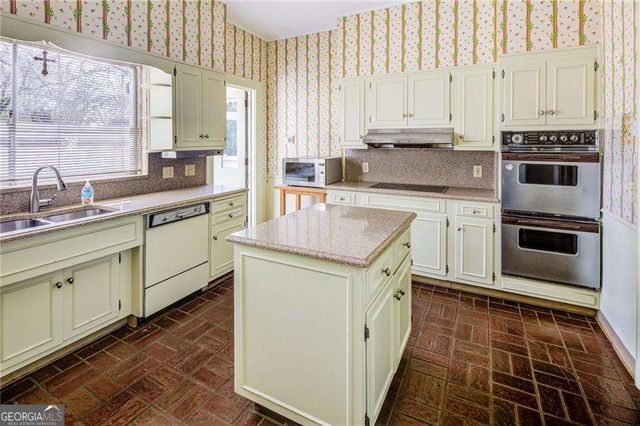 414 Peachtree Battle Avenue NW, Atlanta, GA 30305