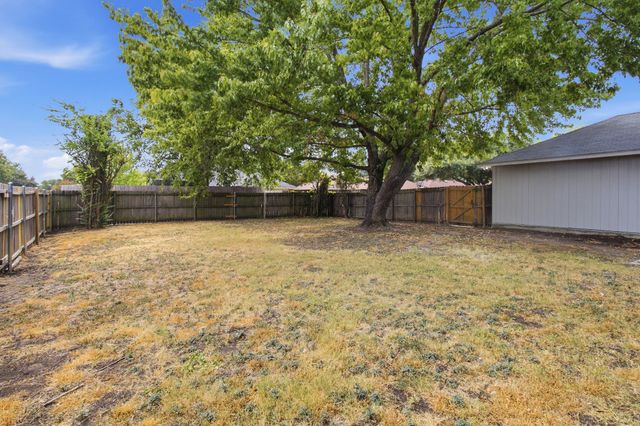 2222 Cortland Circle, Rowlett, TX 75088