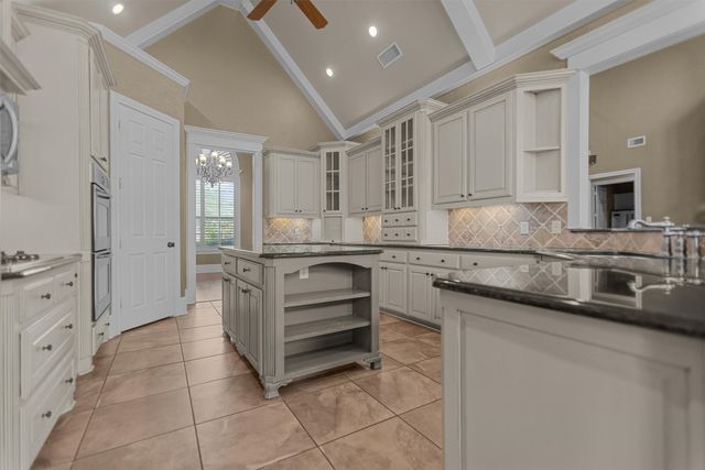 2312 Pinehurst Street, Tyler, TX 75703