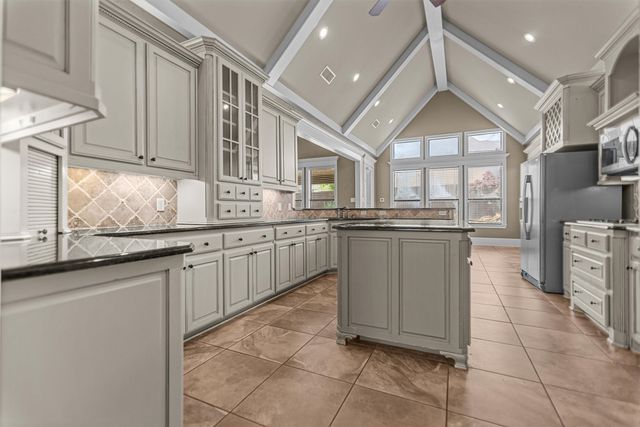 2312 Pinehurst Street, Tyler, TX 75703