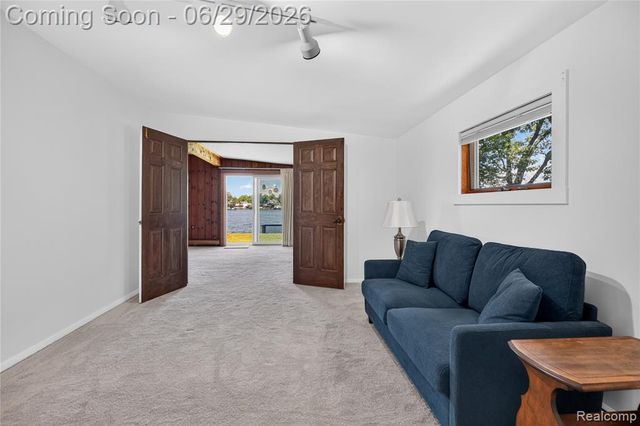 91 Crescent Avenue, Lake Orion, MI 48362