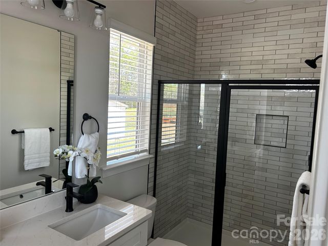 7813 Benning Street, Charlotte, NC 28216