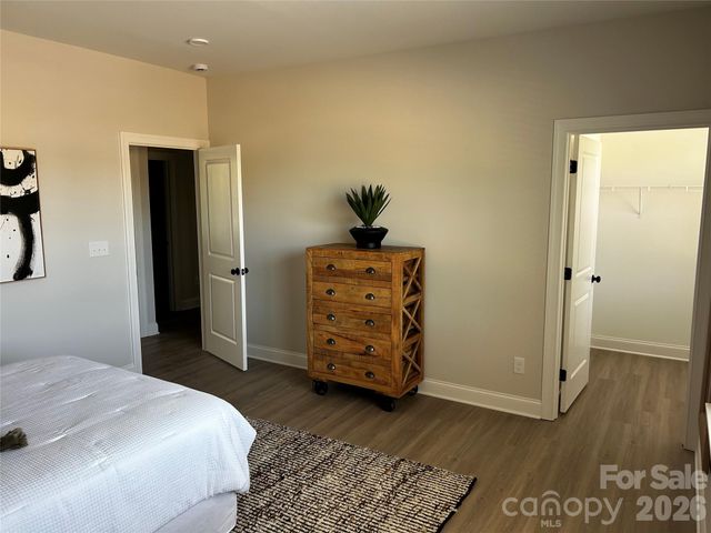 7813 Benning Street, Charlotte, NC 28216