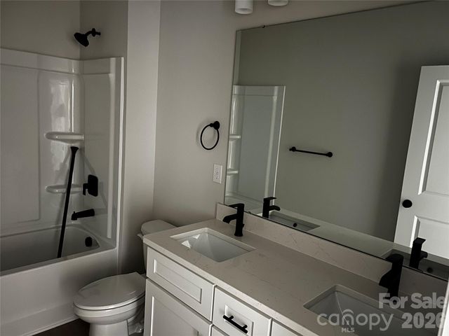 7813 Benning Street, Charlotte, NC 28216