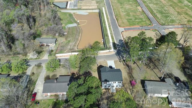 7813 Benning Street, Charlotte, NC 28216