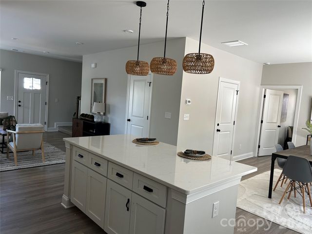 7813 Benning Street, Charlotte, NC 28216