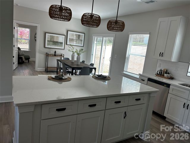 7813 Benning Street, Charlotte, NC 28216