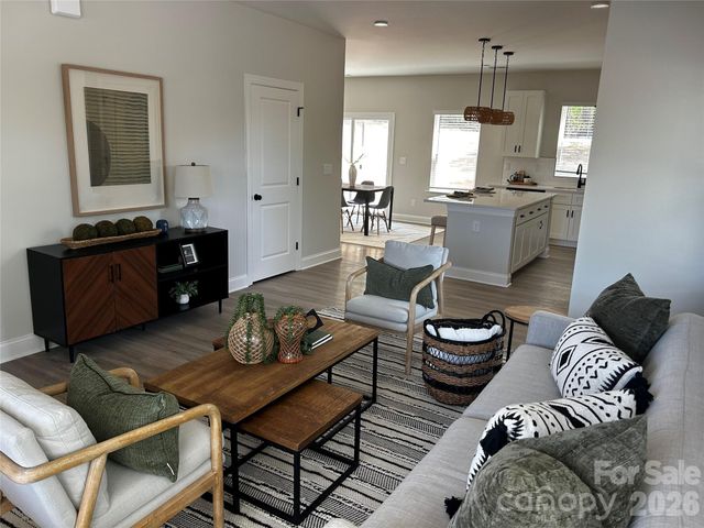 7813 Benning Street, Charlotte, NC 28216