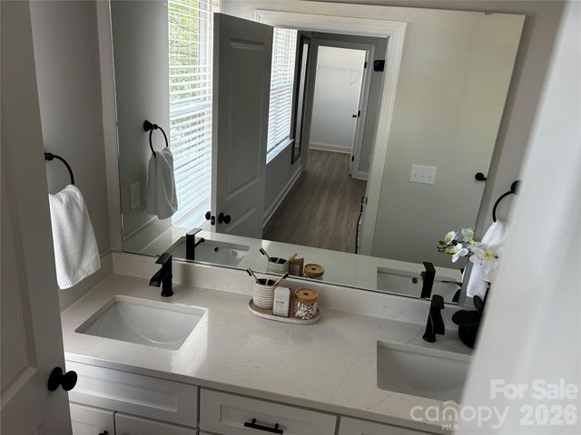 7813 Benning Street, Charlotte, NC 28216