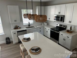 7813 Benning Street, Charlotte, NC 28216