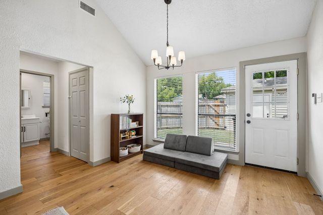 5631 Victor Street, Dallas, TX 75214