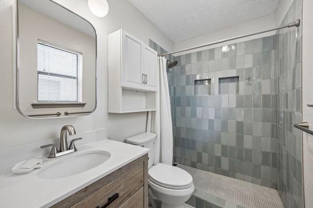 5631 Victor Street, Dallas, TX 75214
