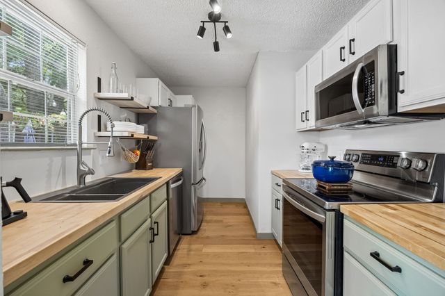 5631 Victor Street, Dallas, TX 75214