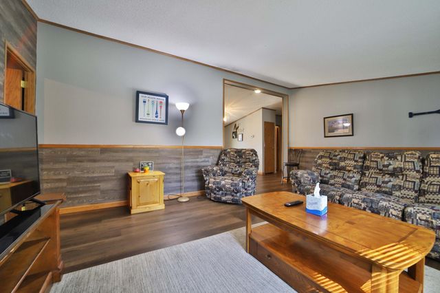 801 E Lake Street, Osakis, MN 56360