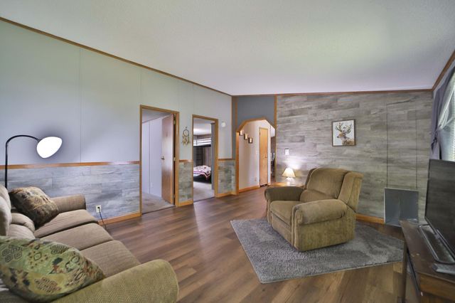 801 E Lake Street, Osakis, MN 56360