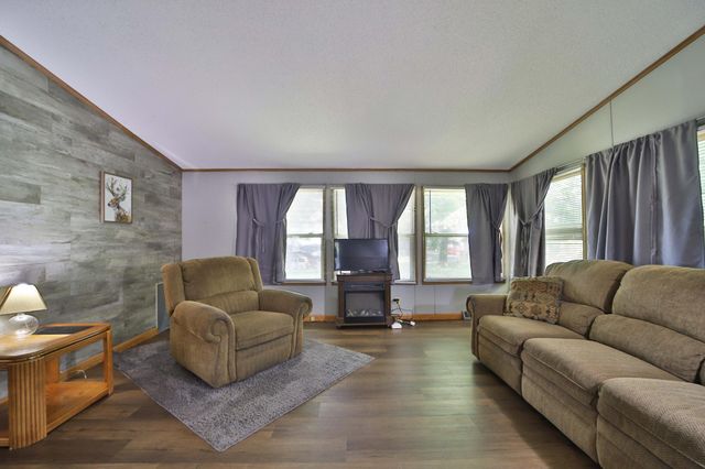 801 E Lake Street, Osakis, MN 56360