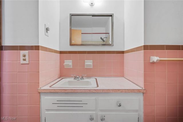 4031 Suffolk Road, South Euclid, OH 44121