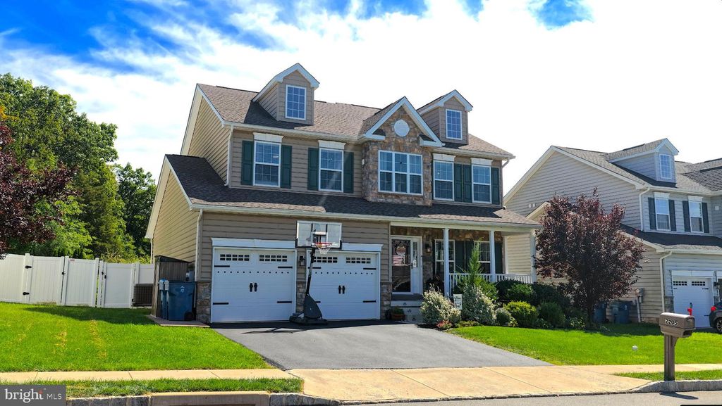 2205 SUNNYVALE, Pennsburg, PA 18073