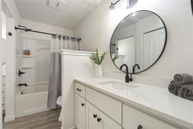 1240 Esther Court, Iowa City, IA 52240