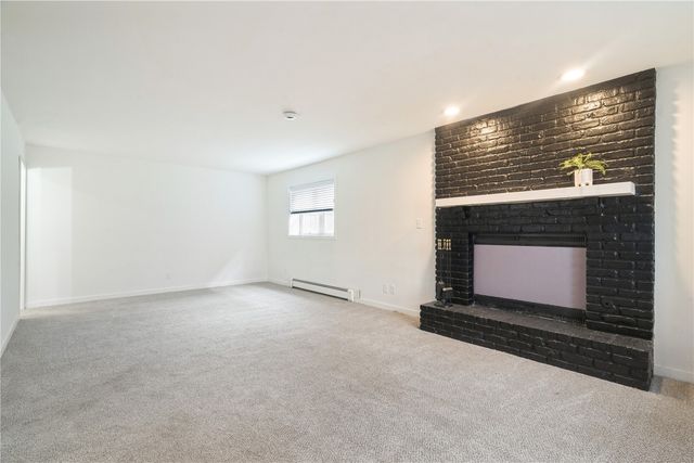 1240 Esther Court, Iowa City, IA 52240