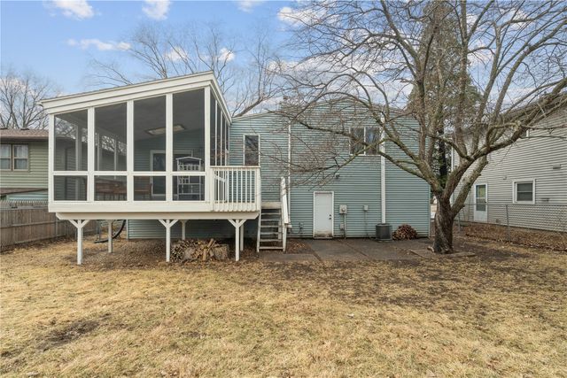 1240 Esther Court, Iowa City, IA 52240