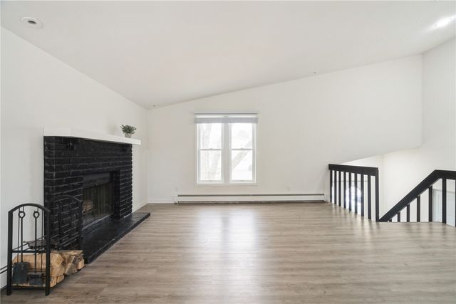 1240 Esther Court, Iowa City, IA 52240