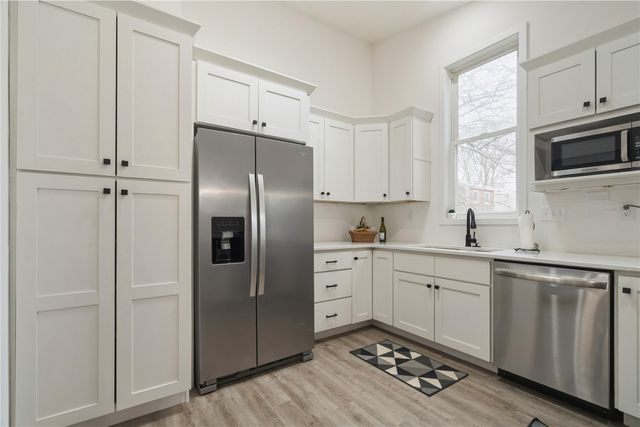 1240 Esther Court, Iowa City, IA 52240