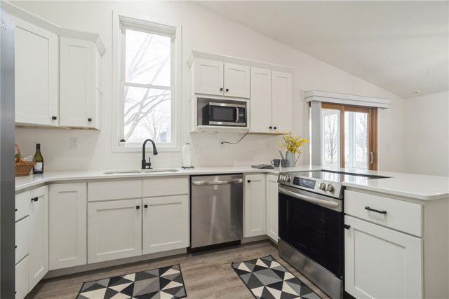 1240 Esther Court, Iowa City, IA 52240