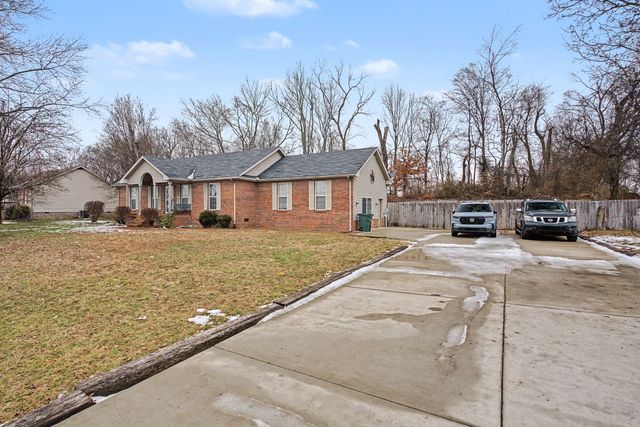 131 Cora St, Portland, TN 37148
