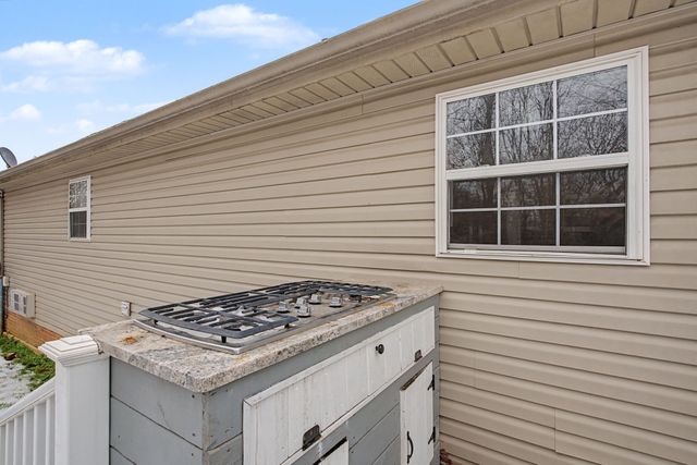 131 Cora St, Portland, TN 37148