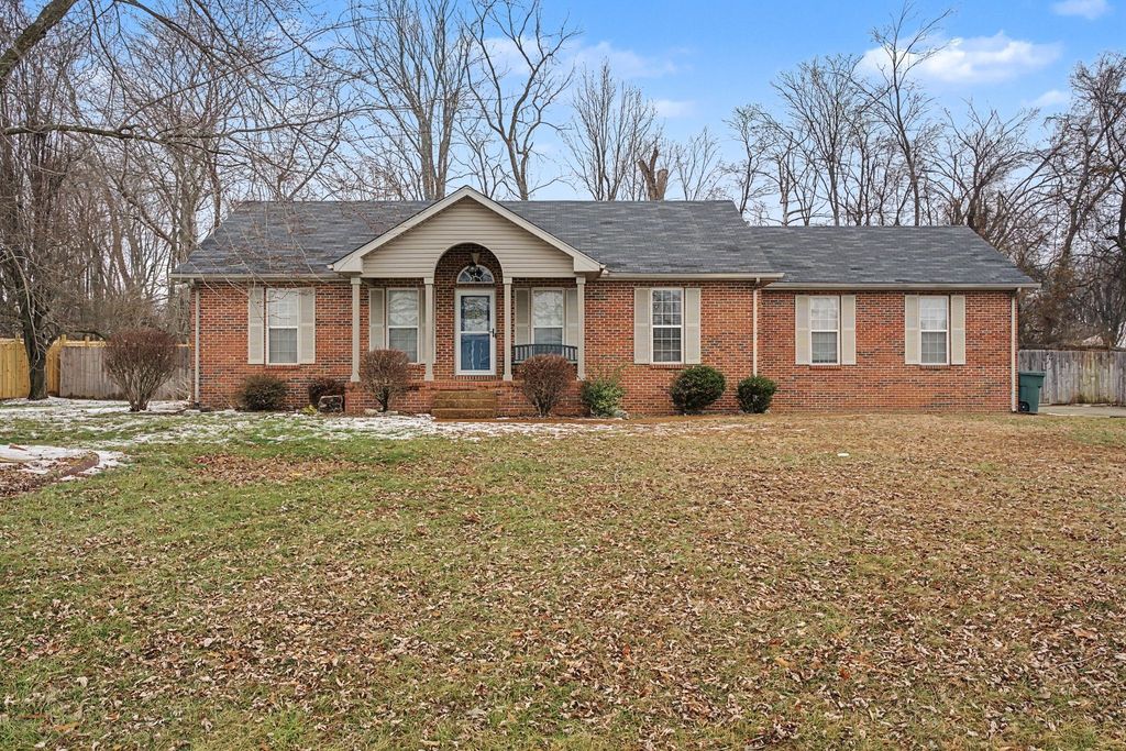 131 Cora St, Portland, TN 37148