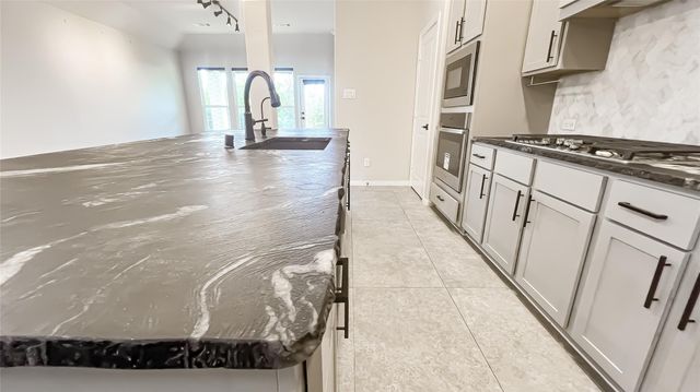 732 Lake Lacosta Drive, Katy, TX 77493