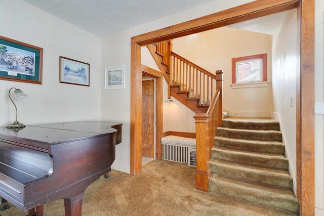 2405 State STREET, La Crosse, WI 54601