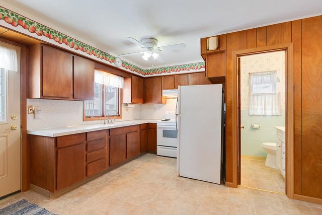 2405 State STREET, La Crosse, WI 54601